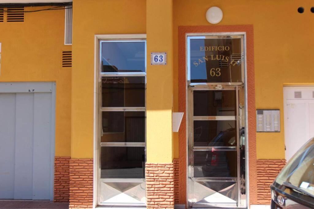 Linmarko Apartamento En Centro De ตอร์เรเวียคา ภายนอก รูปภาพ