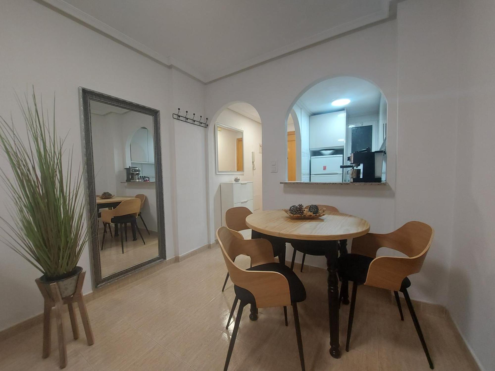 Linmarko Apartamento En Centro De ตอร์เรเวียคา ภายนอก รูปภาพ